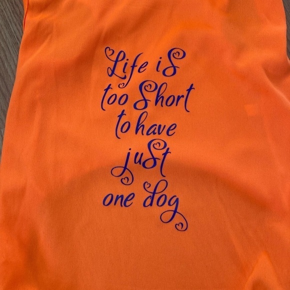 Price drop … NWOT Lightweight Material Dog (Puppy) Shirt with Saying - Picture 2 of 7